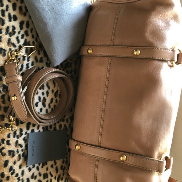 Preloved MiuMiu Vitello Lux large Bow - Picture 3 of 7